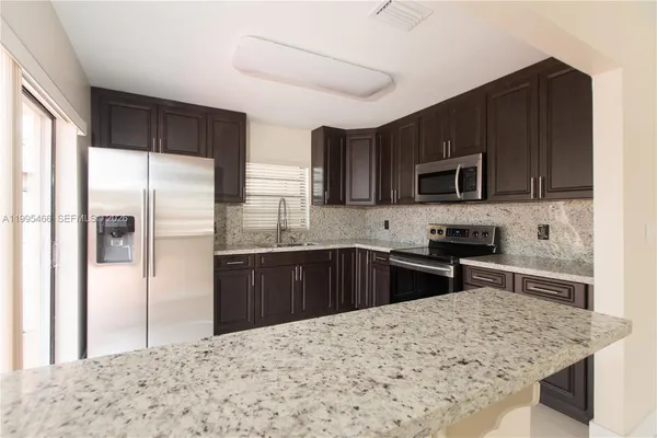 $3,000 | 3832 Southwest 89th Court, Miami, FL 33165