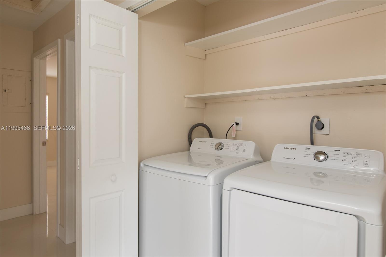 3832 Southwest 89th Court Miami, FL 33165 - Photo 12 of 18