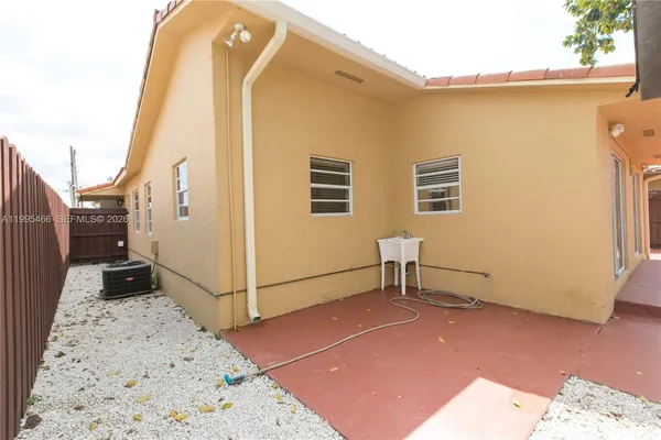 $3,000 | 3832 Southwest 89th Court, Miami, FL 33165