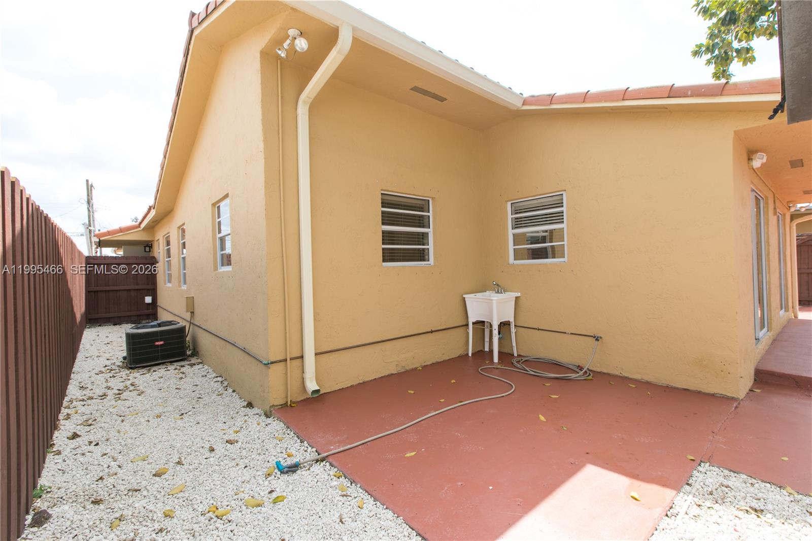 3832 Southwest 89th Court Miami, FL 33165 - Photo 14 of 18