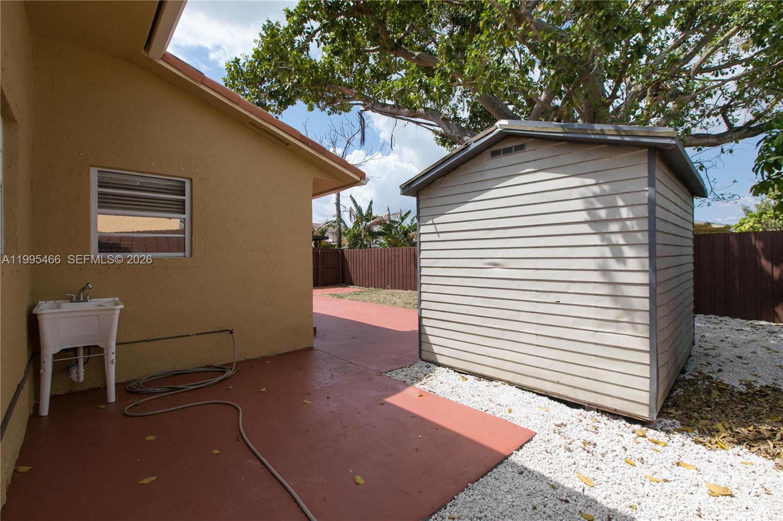 3832 Southwest 89th Court Miami, FL 33165 - Photo 15 of 18