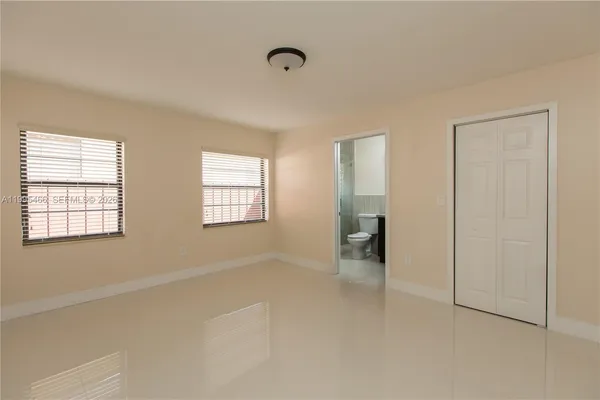 $3,000 | 3832 Southwest 89th Court, Miami, FL 33165