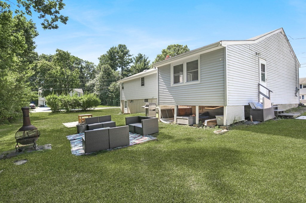 49 Batten Street Webster, MA 01570 - Photo 2 of 31