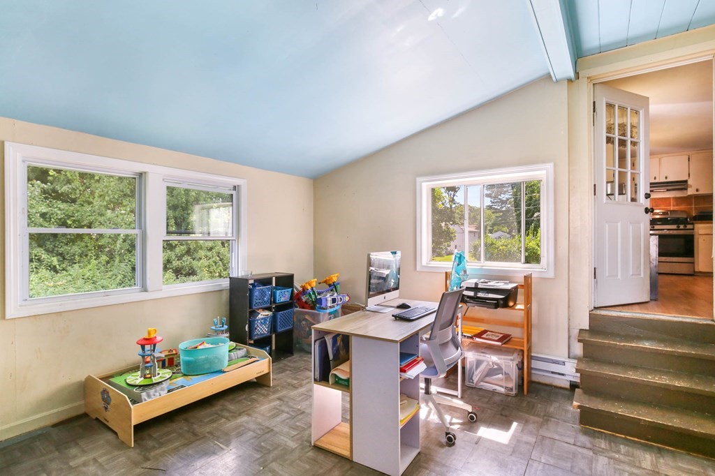 49 Batten Street Webster, MA 01570 - Photo 25 of 31