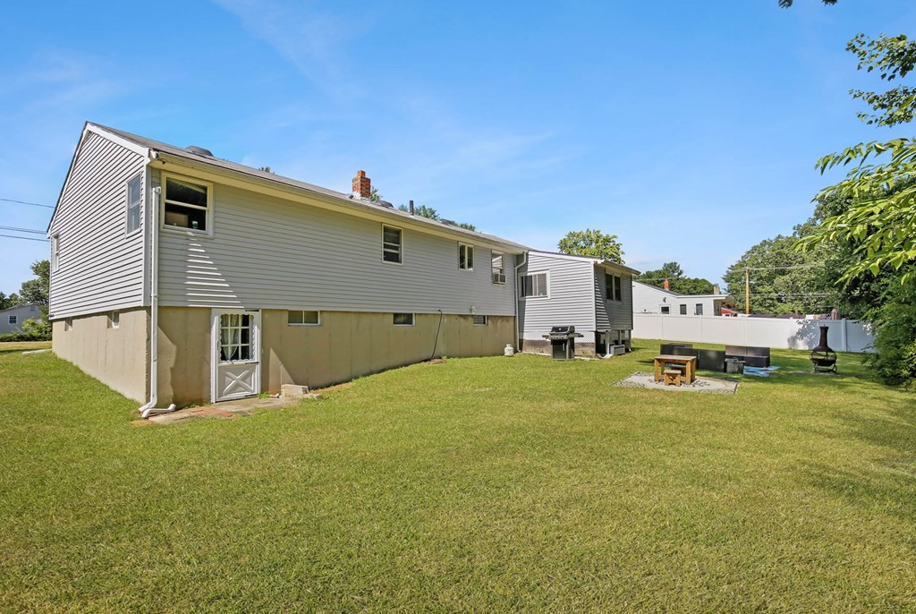 49 Batten Street Webster, MA 01570 - Photo 28 of 31