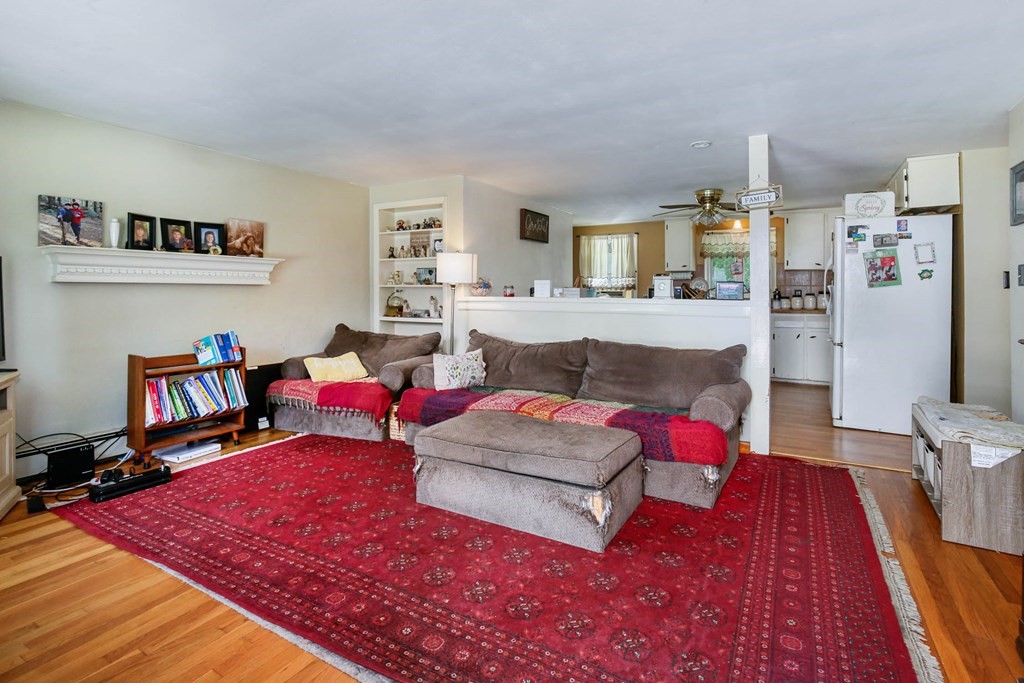 49 Batten Street Webster, MA 01570 - Photo 3 of 31