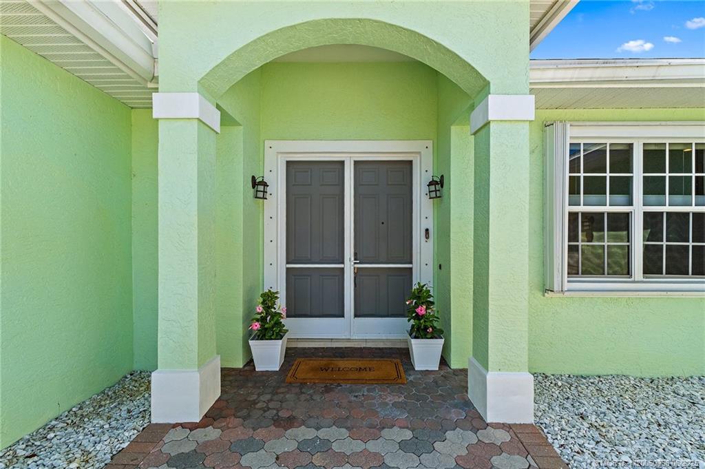 5264 Southeast Horseshoe Point Road Stuart, FL 34997 - Photo 14 of 91 Gallery Image 14