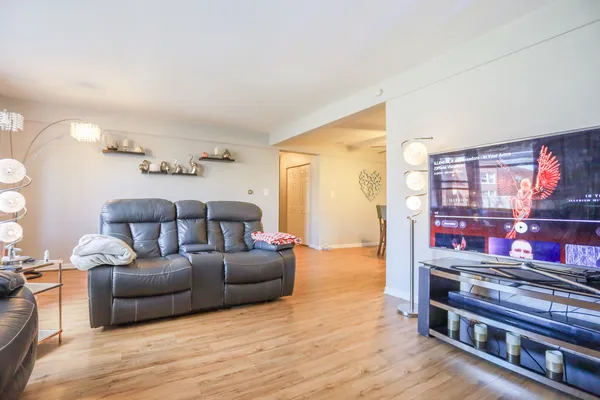 $1,850 | 9020 Lamon Avenue, Unit GE, Skokie, IL 60077