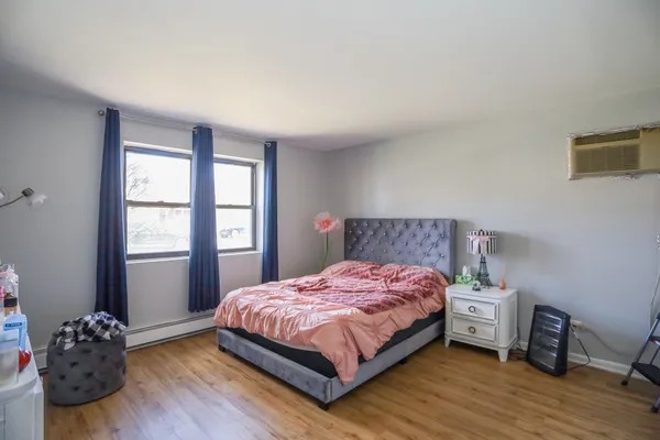 $1,850 | 9020 Lamon Avenue, Unit GE, Skokie, IL 60077