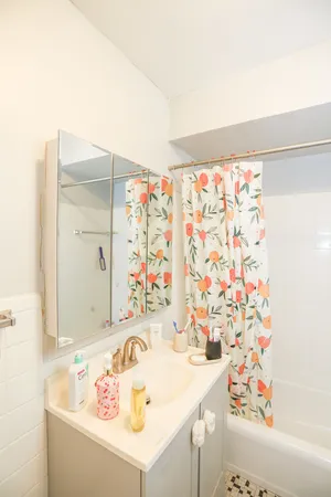 $1,850 | 9020 Lamon Avenue, Unit GE, Skokie, IL 60077