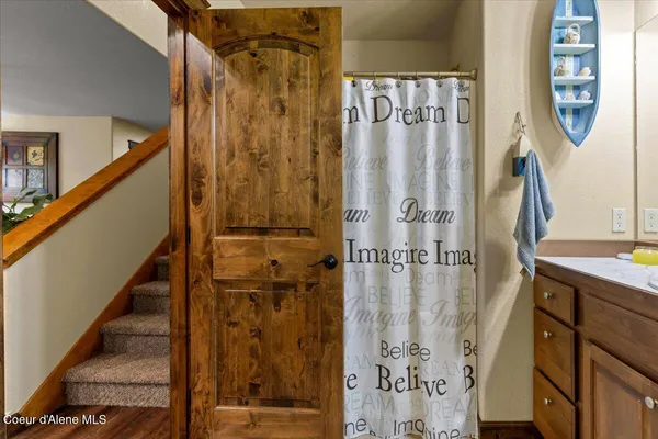 $998,000 | 438 Berry Hill, Cocolalla, ID 83813