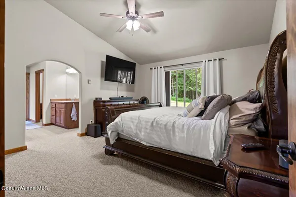 $998,000 | 438 Berry Hill, Cocolalla, ID 83813