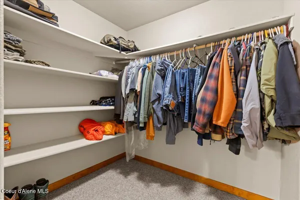 $998,000 | 438 Berry Hill, Cocolalla, ID 83813