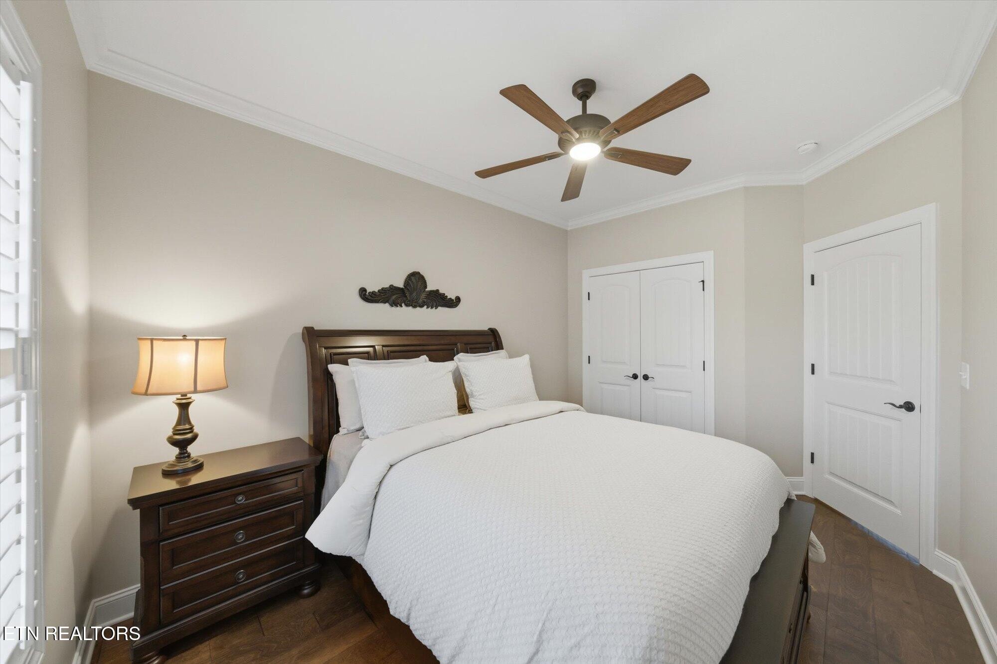 7122 Volunteer Rdg Lane Knoxville, TN 37918 - Photo 28 of 34 a bedroom with a bed and window