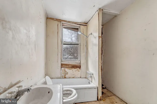 $120,000 | 2423 Sherman Avenue, Camden, NJ 08105