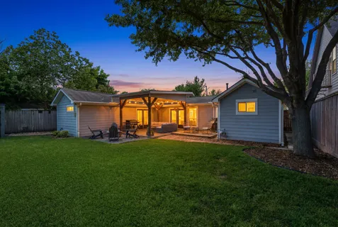 $635,000 | 1108 Wakefield Drive, Houston, TX 77018