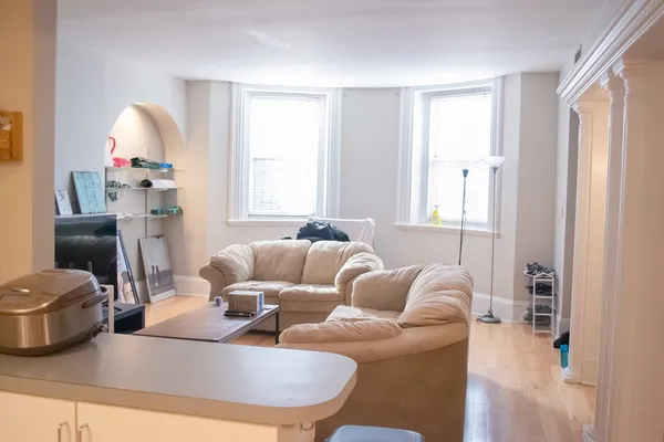 $3,900 | 570 Massachusetts Avenue, Unit 1, Boston, MA 02118