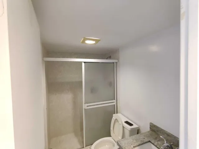 $344,900 | 5600 North Flagler Drive, Unit 210, West Palm Beach, FL 33407