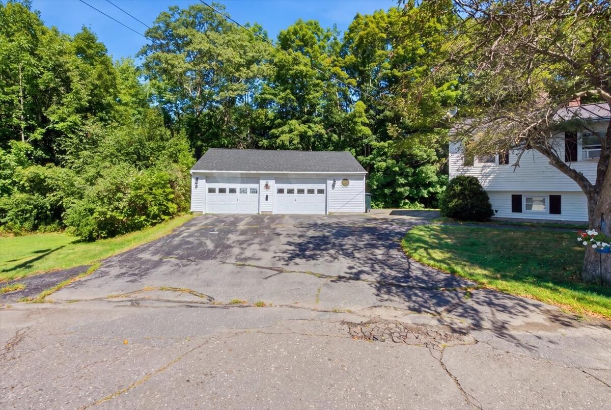 17 Rolfe Circle Gardiner, ME 04345 - Photo 2 of 52 20-DSC09136_reedit_977ba8bf