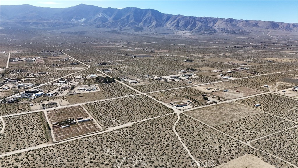 799 Bullrush Road Lucerne Valley, CA 92356 - Photo 4 of 7