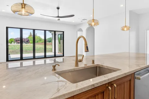 $1,600,000 | 6273 East Vina Lane, Stockton, CA 95212