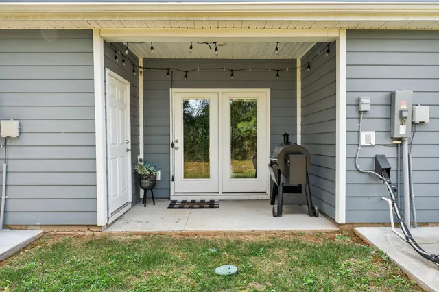a view of house with outdoor space