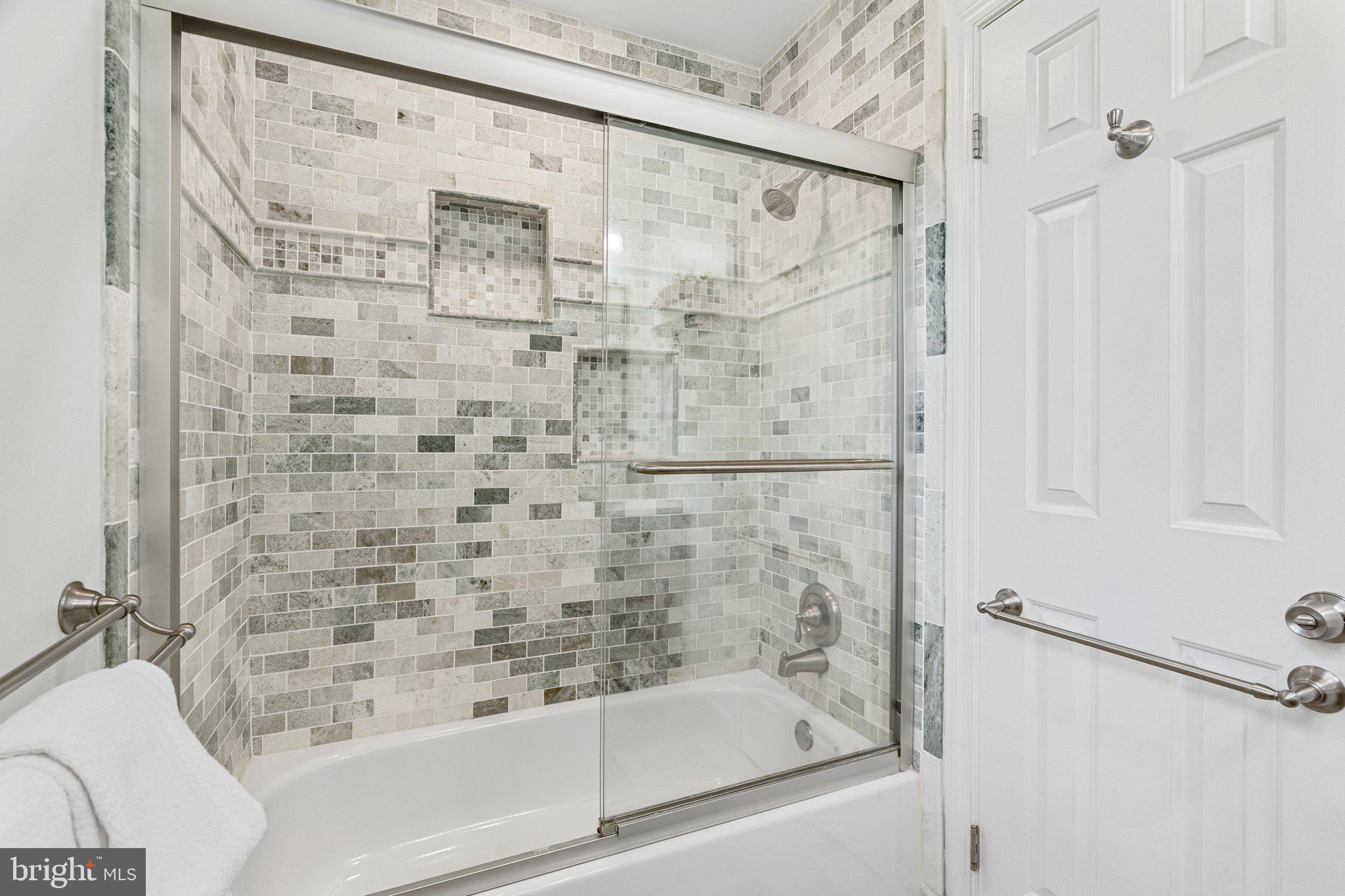 12400 Triple Crown Road Gaithersburg, MD 20878 - Photo 24 of 45 Upper-level full bathroom
