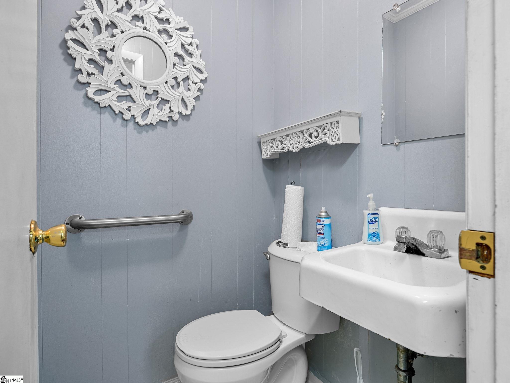 111 West Rutledge Avenue Gaffney, SC 29340 - Photo 12 of 37 Gallery Image 12
