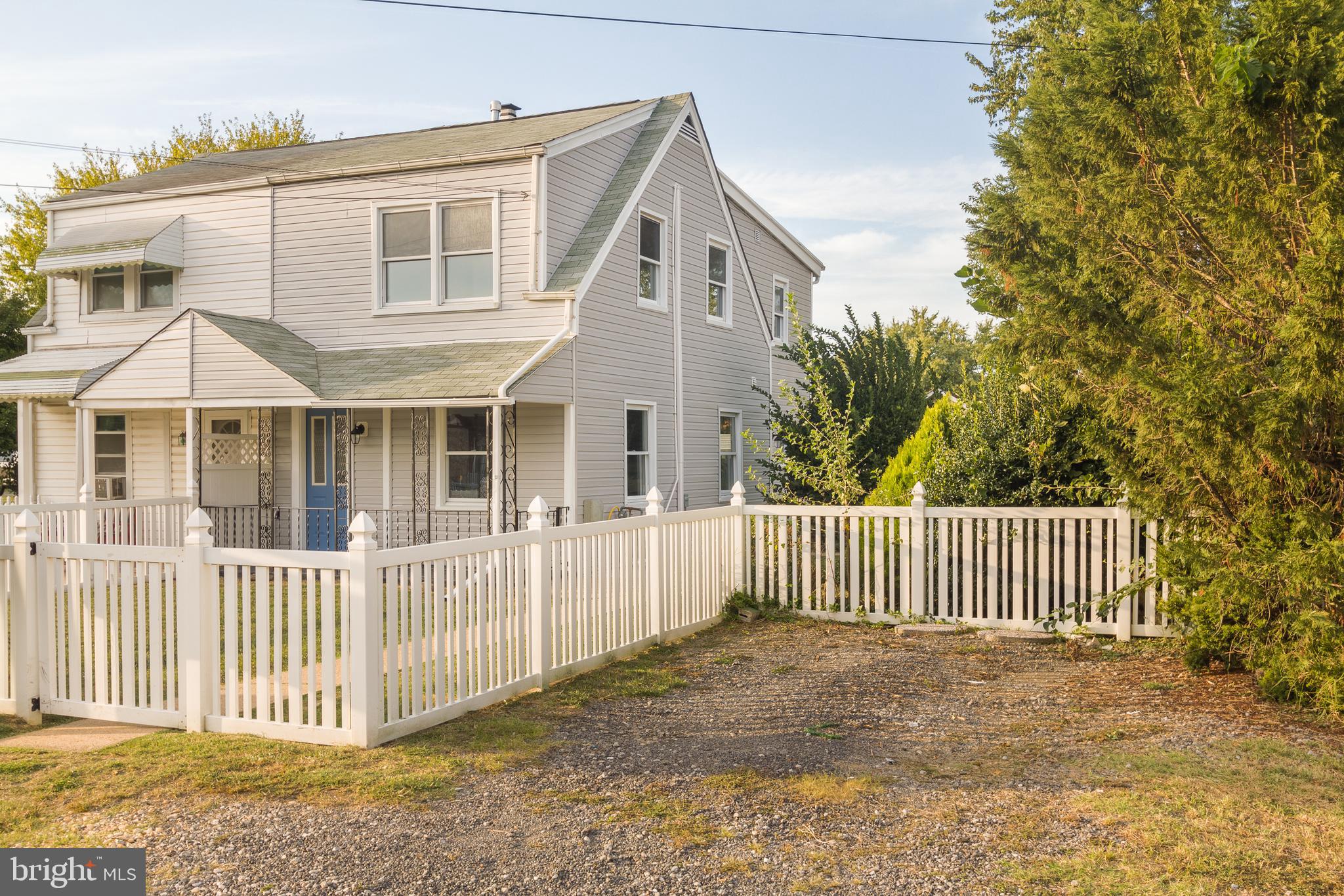 7722 North Cove Road Baltimore, MD 21219 - Photo 4 of 37 Gallery Image 4