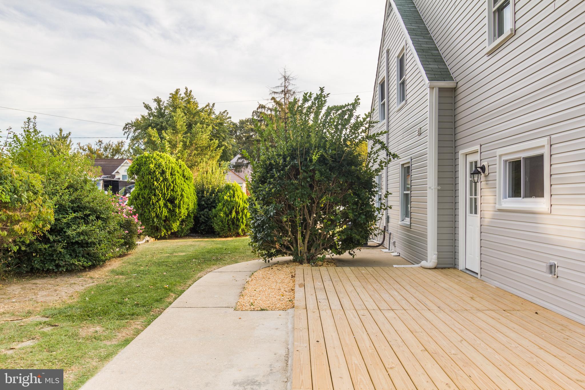 7722 North Cove Road Baltimore, MD 21219 - Photo 7 of 37 Gallery Image 7