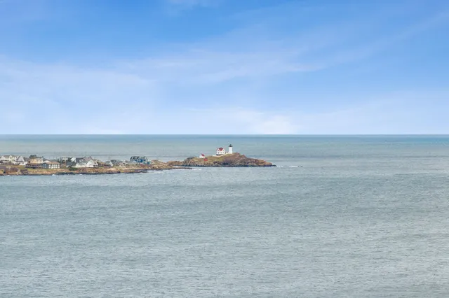 $375,000 | 6 Dingle Road, Unit 4, York, ME 03909