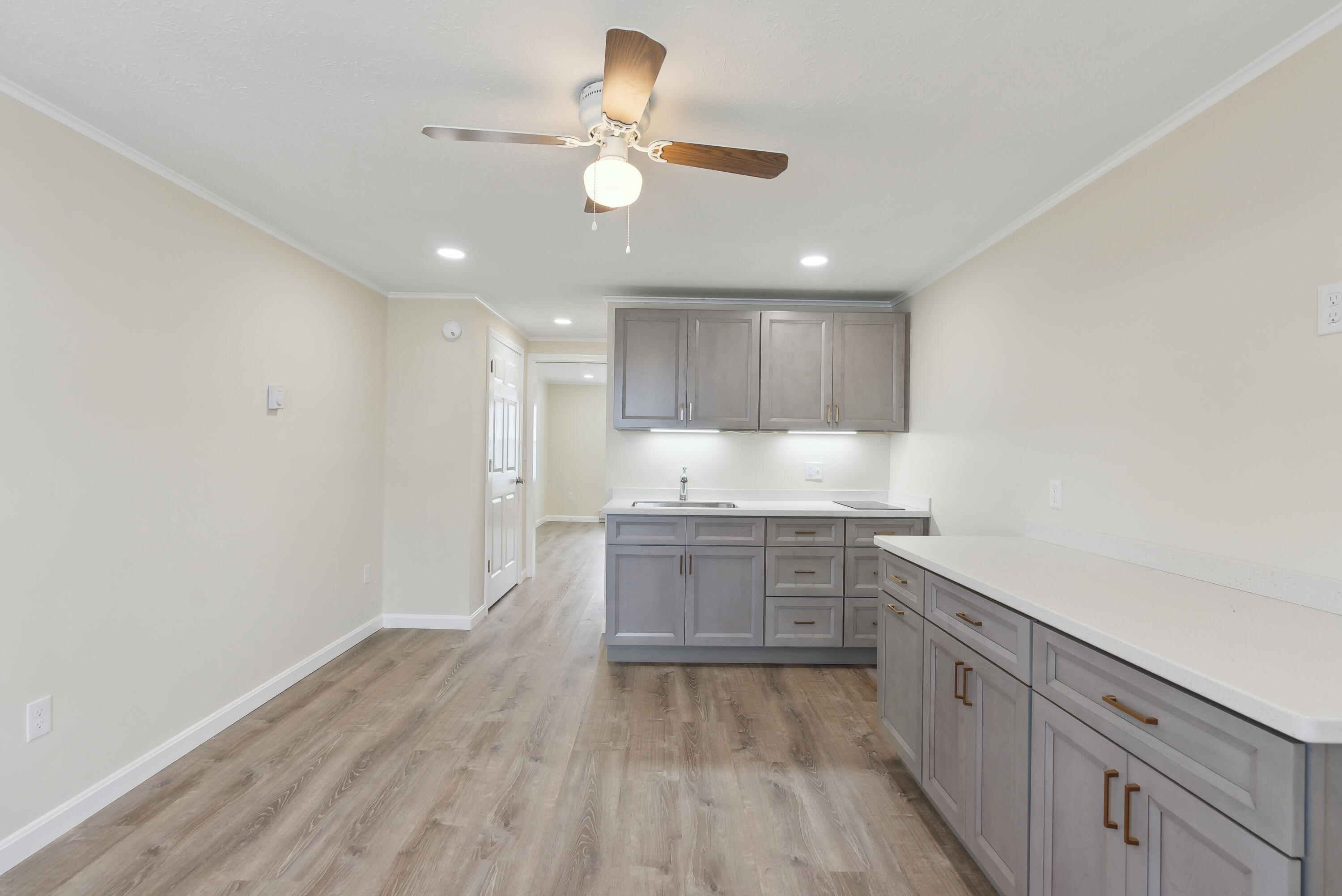 6 Dingle Road, Unit 4 York, ME 03909 - Photo 6 of 28 Main Living Area