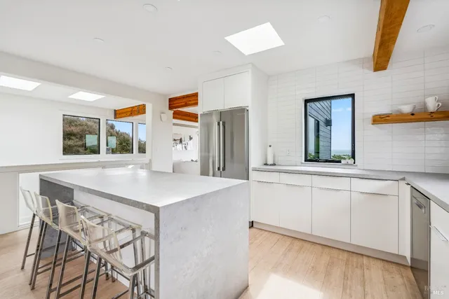 $2,199,000 | 20920 Grebe Court, Bodega Bay, CA 94923