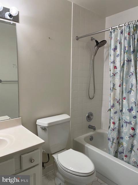 9419 Spruce Tree Circle Bethesda, MD 20814 - Photo 21 of 26 Bedroom three ensuite bathroom
