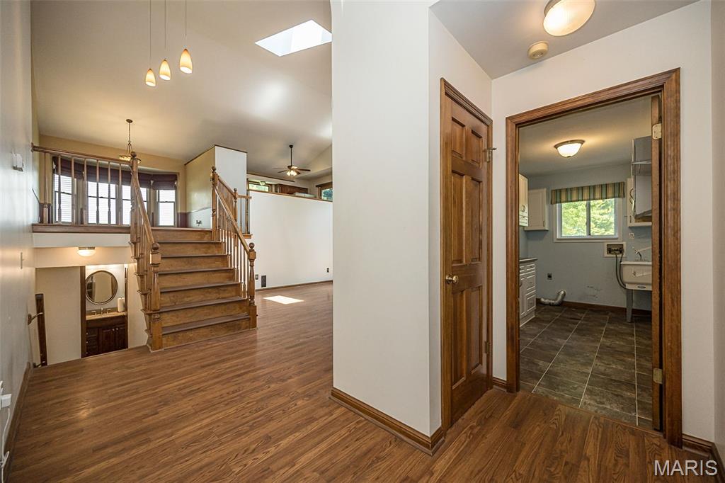 16740 North Fork Ridge Drive Florissant, MO 63034 - Photo 4 of 62