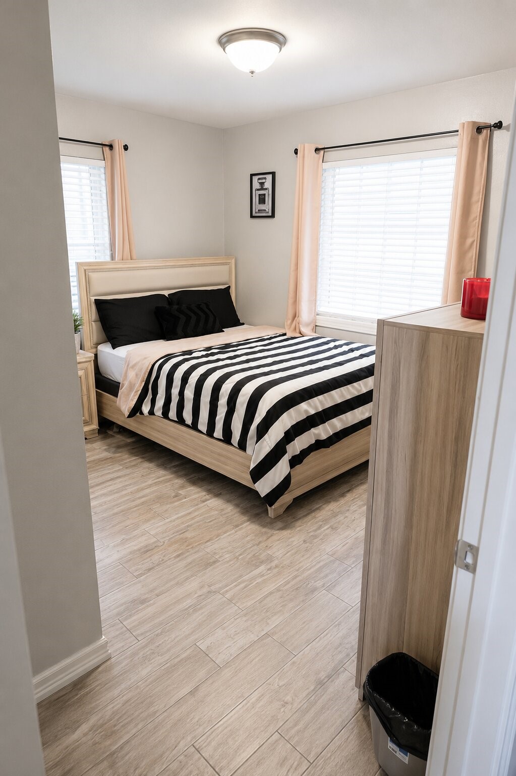 315 East Janisch Road Houston, TX 77022 - Photo 13 of 25 Bedroom 2