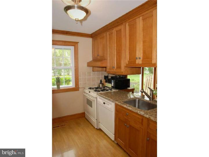 913 Thornton Road Horsham, PA 19044 - Photo 5 of 21 Kitchen