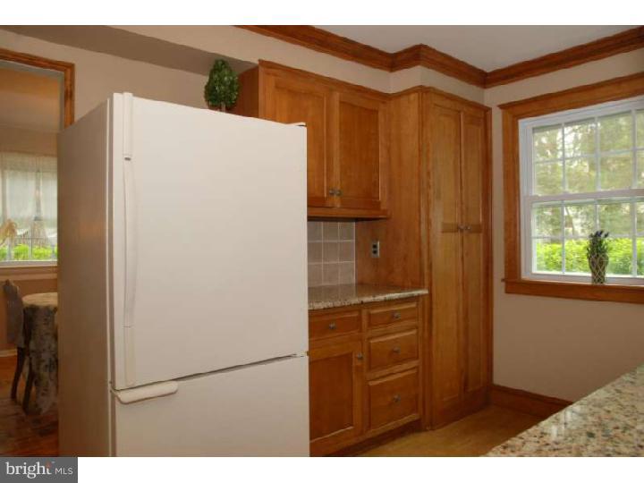 913 Thornton Road Horsham, PA 19044 - Photo 6 of 21 Kitchen