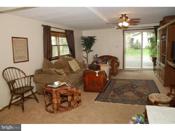 913 Thornton Road Horsham, PA 19044 - Photo 10 of 21 Family Room