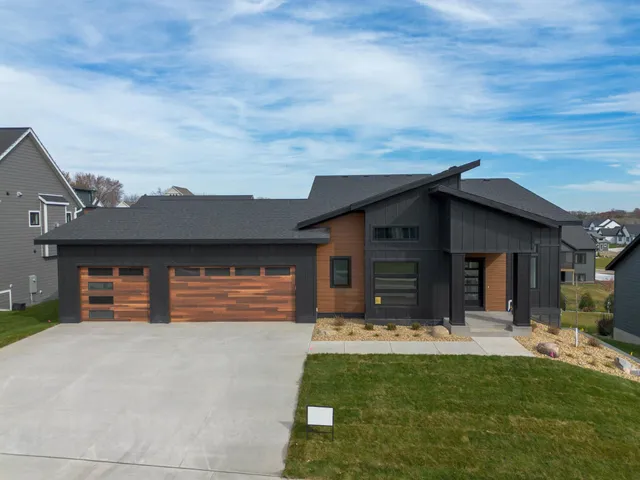 $899,900 | 3105 Century Ridge Road Northeast, Rochester, MN 55906