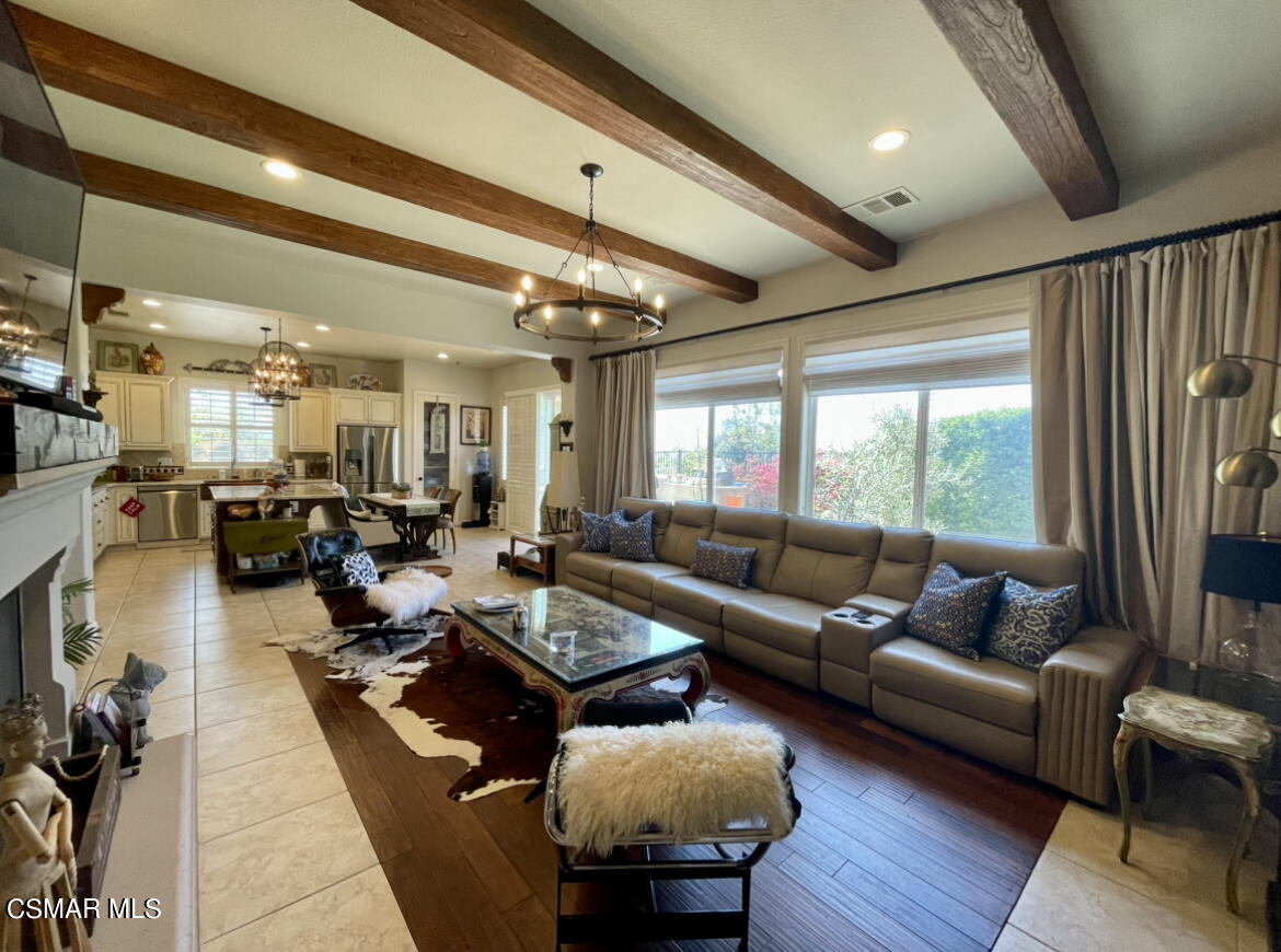 13704 Blue Ridge Way Moorpark, CA 93021 - Photo 7 of 13 Family Room+Kitchen