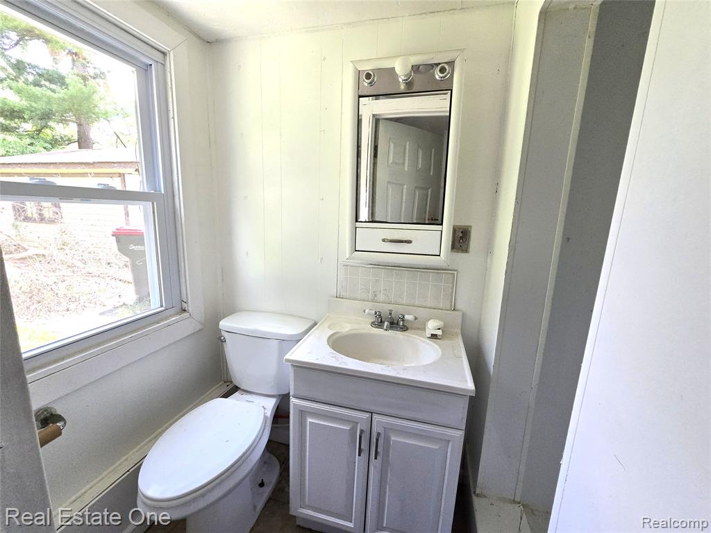 20980 Evergreen Road Southfield, MI 48075 - Photo 11 of 15