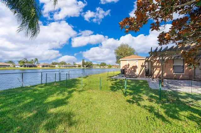 $399,000 | 2333 Sweetwater Boulevard, St. Cloud, FL 34772