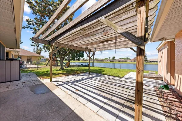 $399,000 | 2333 Sweetwater Boulevard, St. Cloud, FL 34772