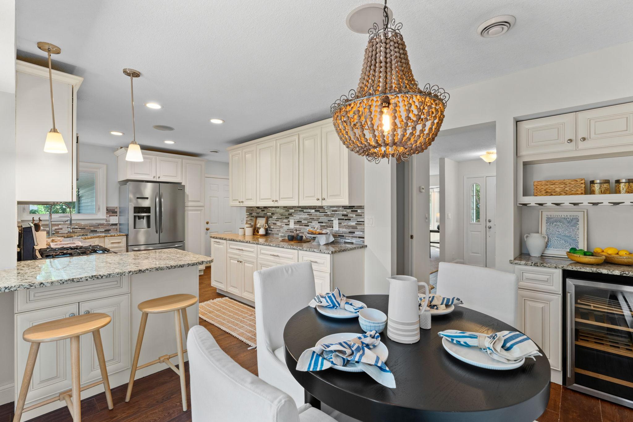 12918 Rutledge Circle Minnetonka, MN 55305 - Photo 5 of 33 Gallery Image 5