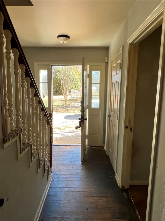 703 Mertie Drive Seneca, SC 29678 - Photo 2 of 38