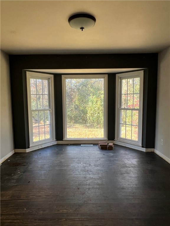 703 Mertie Drive Seneca, SC 29678 - Photo 9 of 38