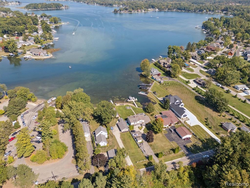2236 Grove Park Road Fenton, MI 48430 - Photo 40 of 50