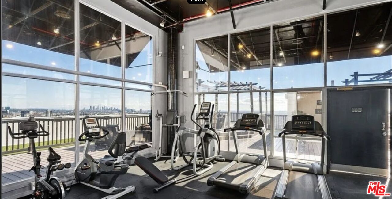 7250 Franklin Avenue, Unit 512 Los Angeles, CA 90046 - Photo 28 of 28 a view of a room with gym equipment