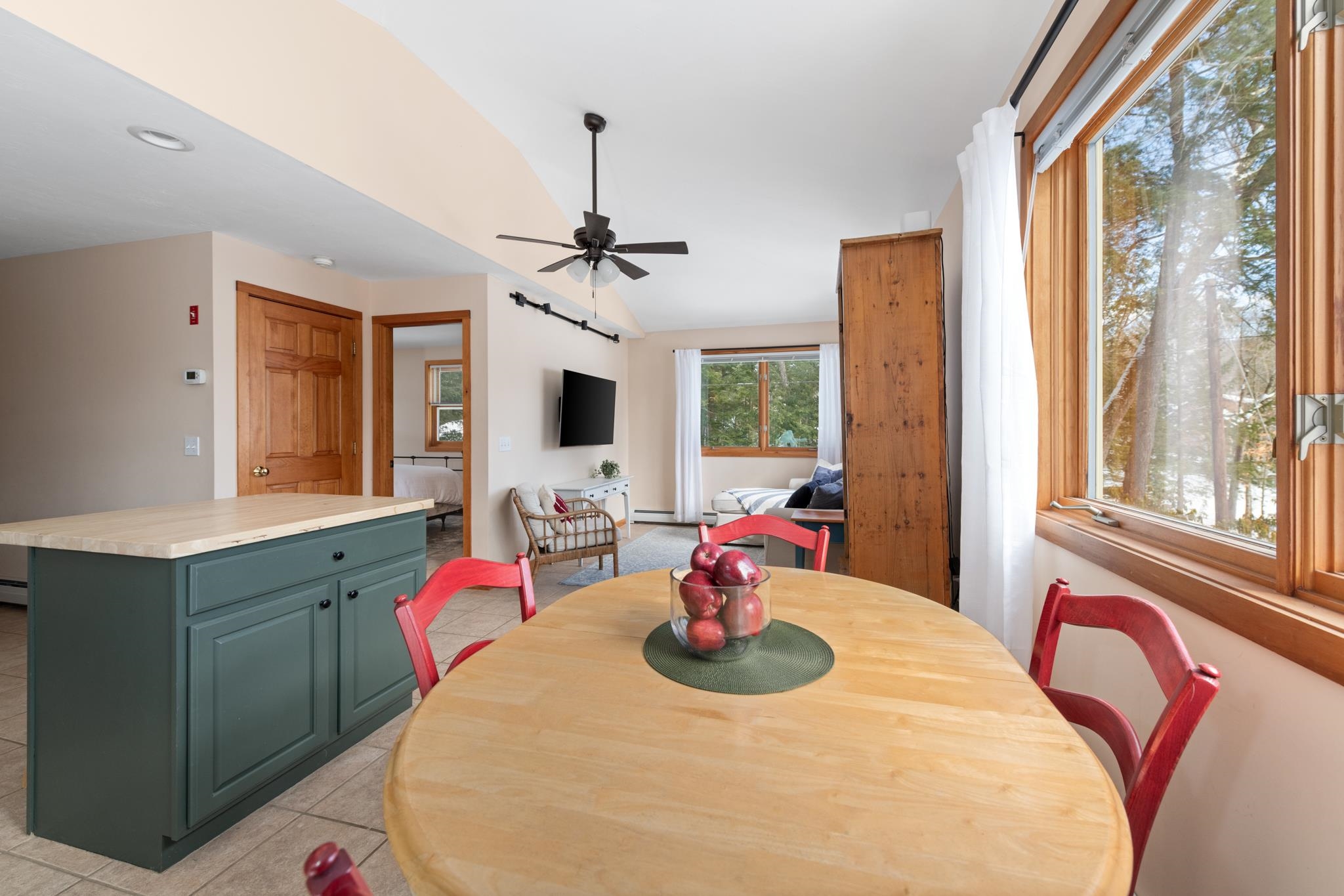 22 Crescent Lane Hebron, NH 03241 - Photo 16 of 56